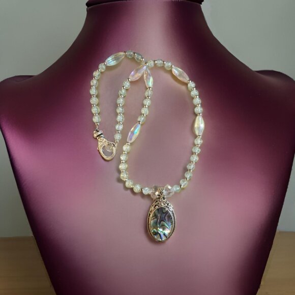 ABALONE AND CRYSTAL AND CRACKLE GLASS NECKLACE~ 20 INCHES - Picture 2 of 2